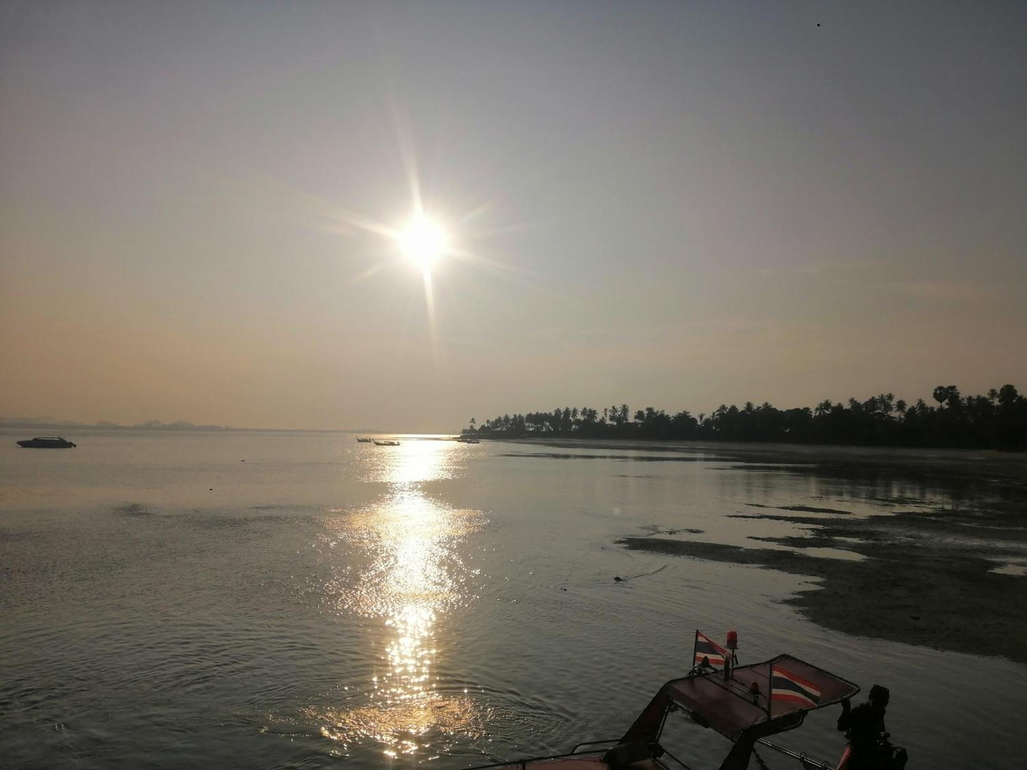 Mookboonchu Guesthouse ,Kohmook Trang ムック島 エクステリア 写真